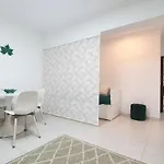 Caldas Da Rainha's & White Lägenhet *