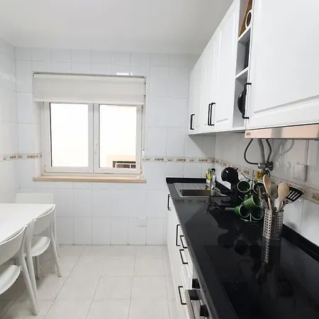 Caldas Da Rainha's & White Апартаменты *